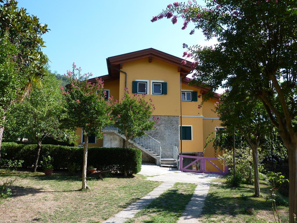 Bed and Breakfast Impronte Nel Bosco Calice al Cornoviglio Exterior foto